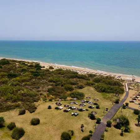 Sikania Eco Resort 4*