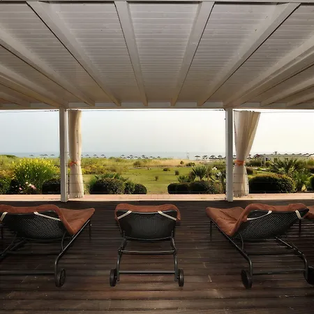 Sikania Eco 4* ליקאטה