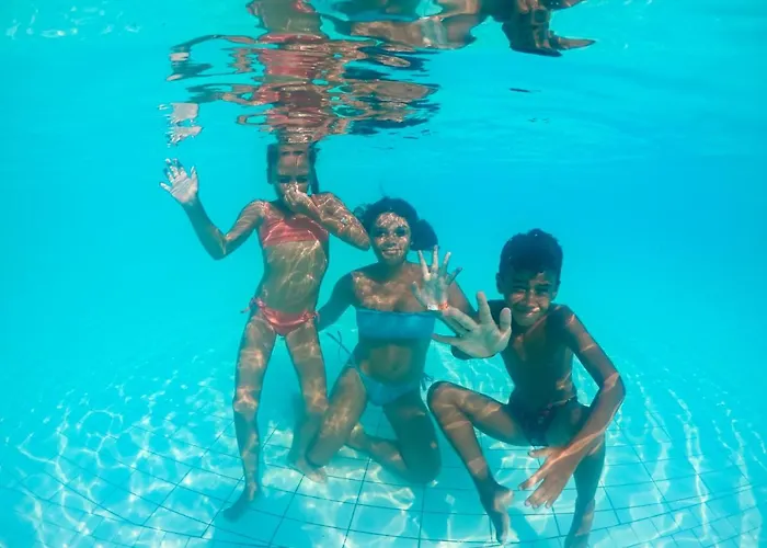 Sikania Eco 度假村 4*